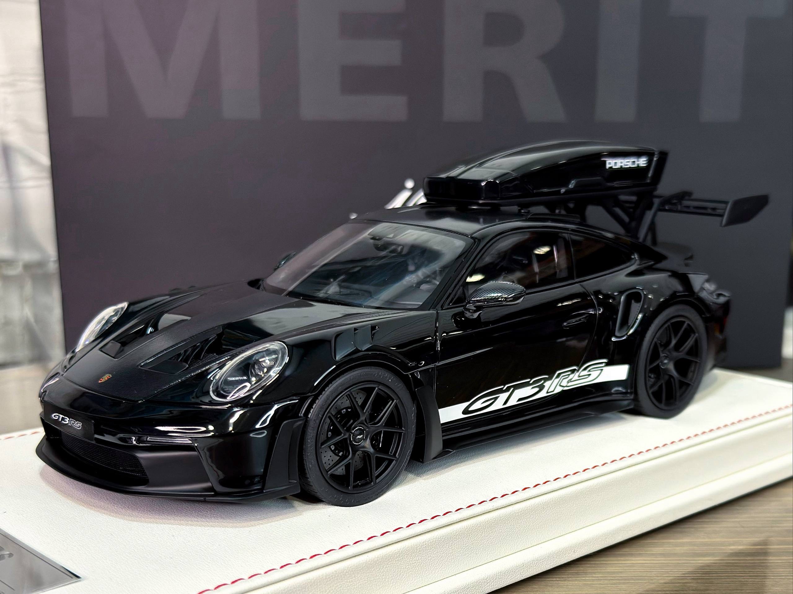 IM1837GWB IVY Merit Porsche 911 (992) GT3 RS Luggage Gloss Black/White Livery/Black Wheels 1:18