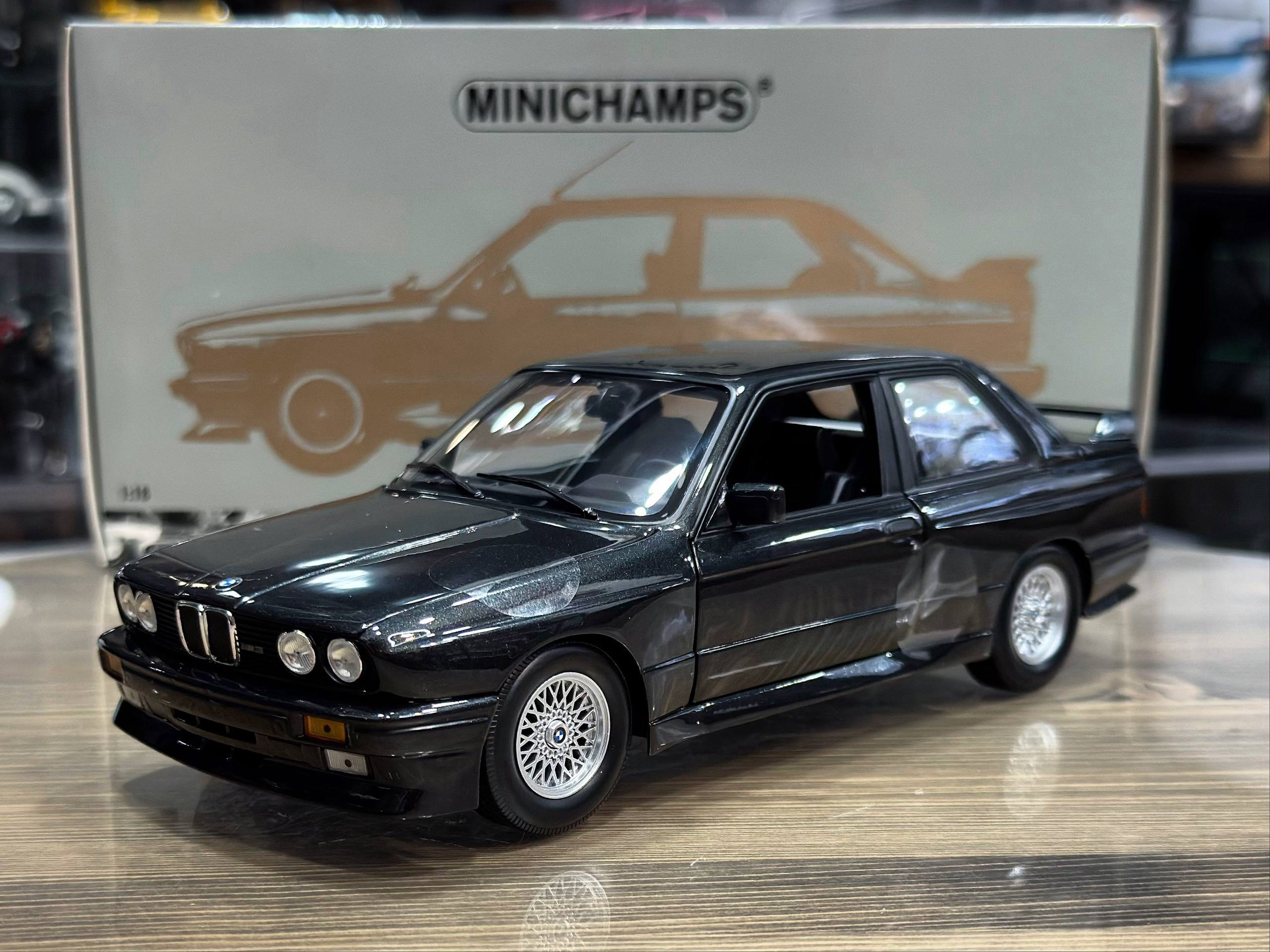 180020306 Minichamps BMW M3 E30 1987 Black Metallic 1:18