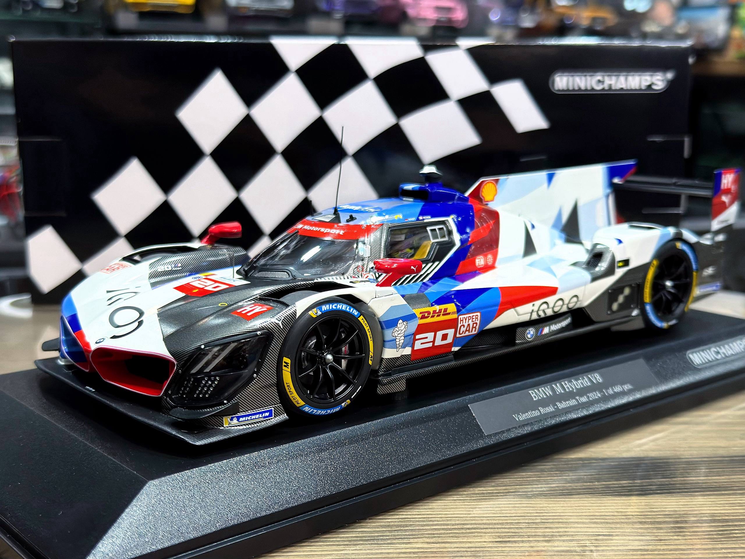 155242046 Minichamps BMW M Hybrid V8 Valentino Rossi Bahrain Test 2024 1:18