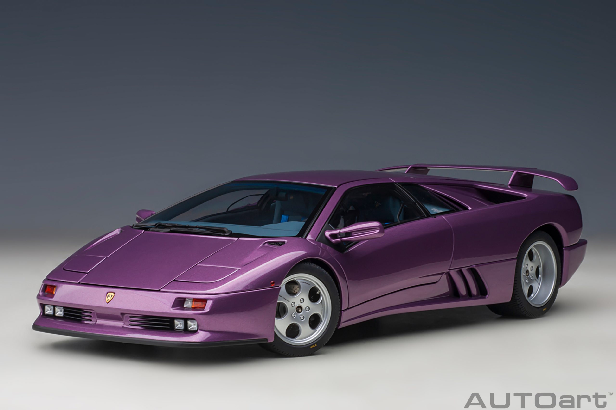 79158 AUTOart Lamborghini Diablo SE 30th Anniversary Edition Viola SE30 1:18