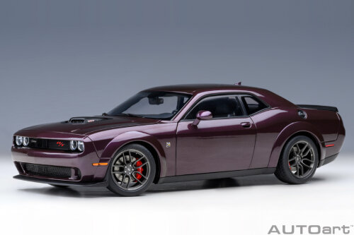 71771 AUTOart Dodge Challenger R/T  Scat Pack Shaker Widebody 2022 Hellraisin 1:18