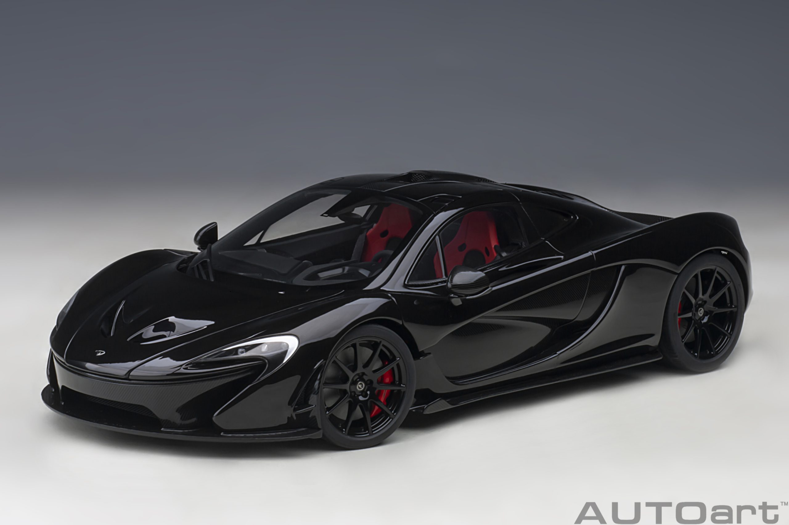 76065 AUTOart McLaren P1 Fire Black 1:18