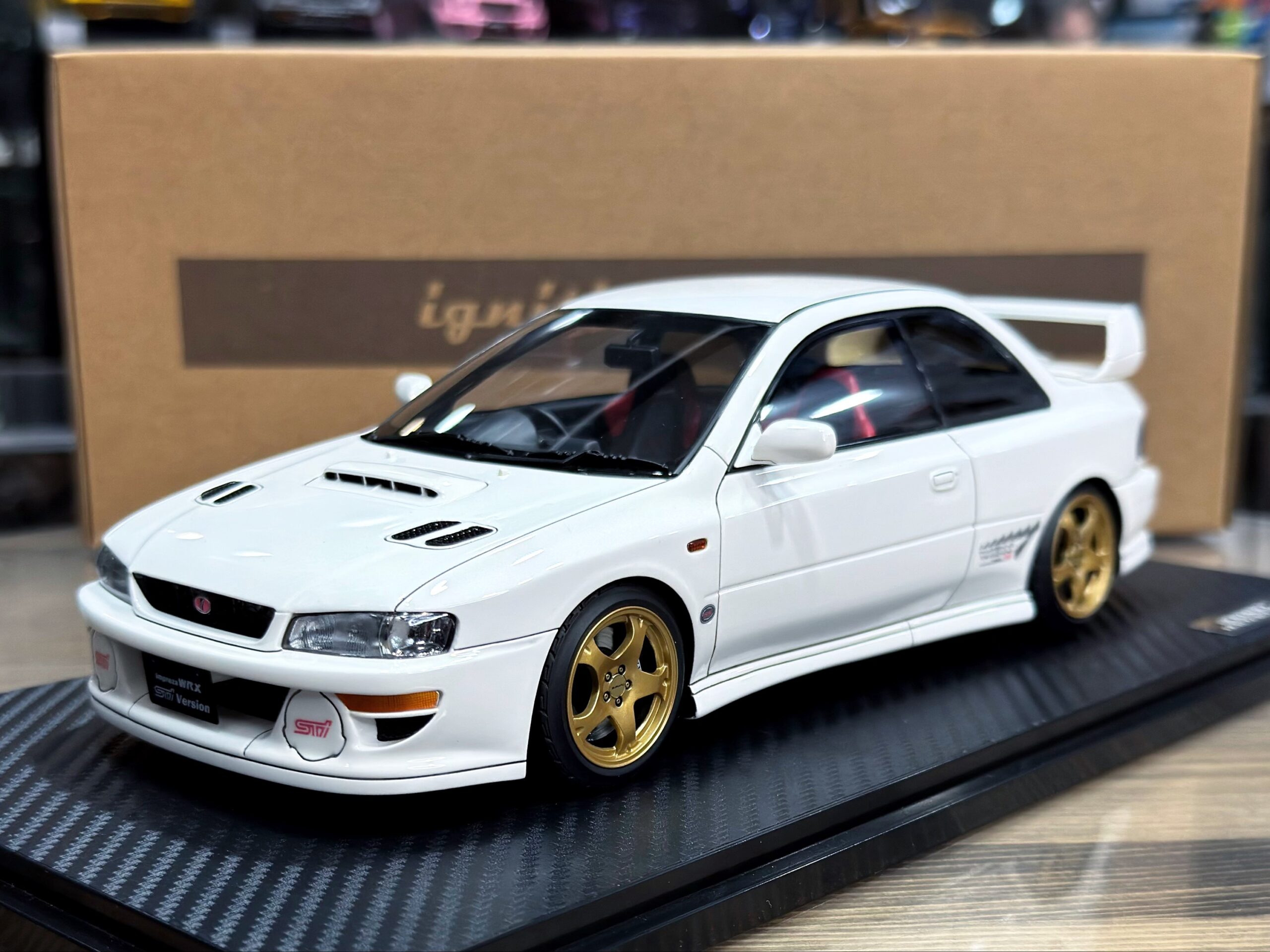 IG3553 Ignition Model Subaru Impreza WRX Type R Sti Version V (GC8) White 1:18