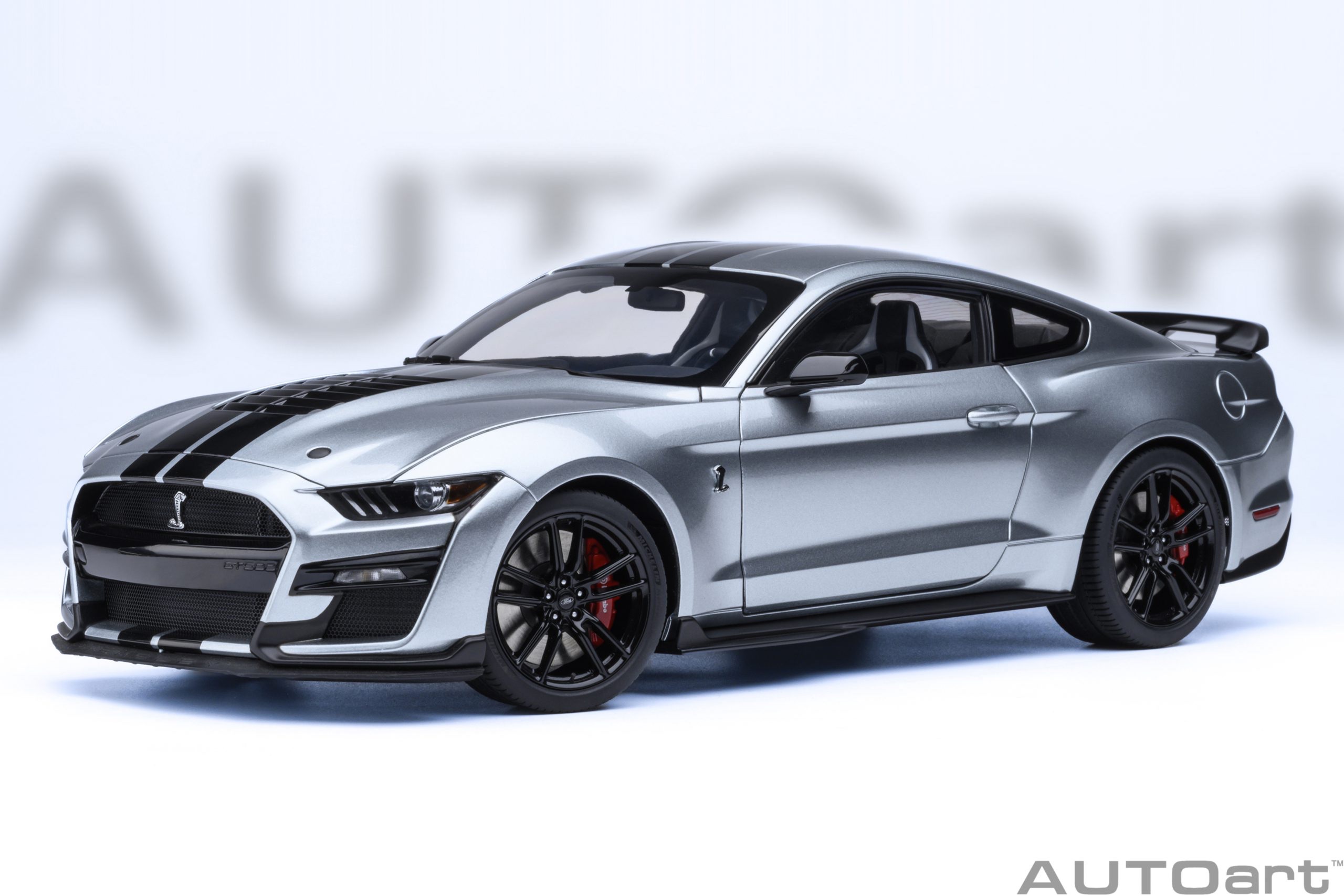 73096 AUTOart Ford Shelby Mustang GT500 Iconic Silver 1:18