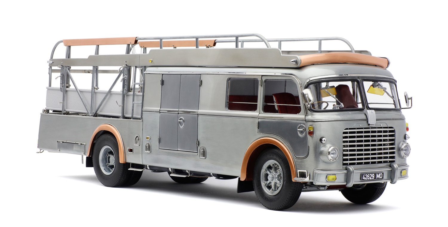M-271 CMC Racing Transporter Typ Fiat 642 RN2 Bartoletti 1957 Clear Finish 1:18