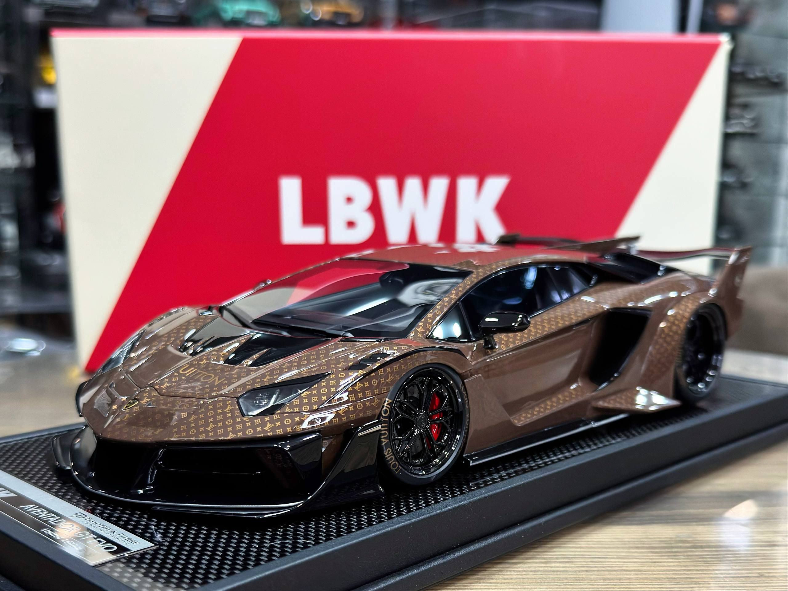 LB1875-LVOF Timothy & Pierre LBWK Lamborghini Aventador 700GT EVO LV Brown 1:18