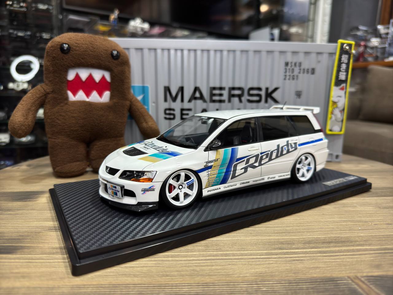 IG2775 Ignition Model Mitsubishi Lancer Evolution Wagon (CT9W) White 1:18