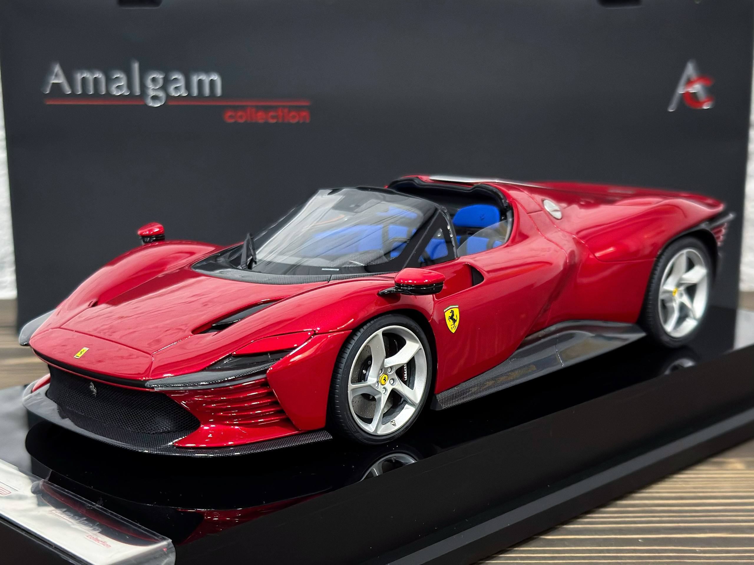 M6276-SC1-068 Amalgam Ferrari Daytona SP3 Red 1:18