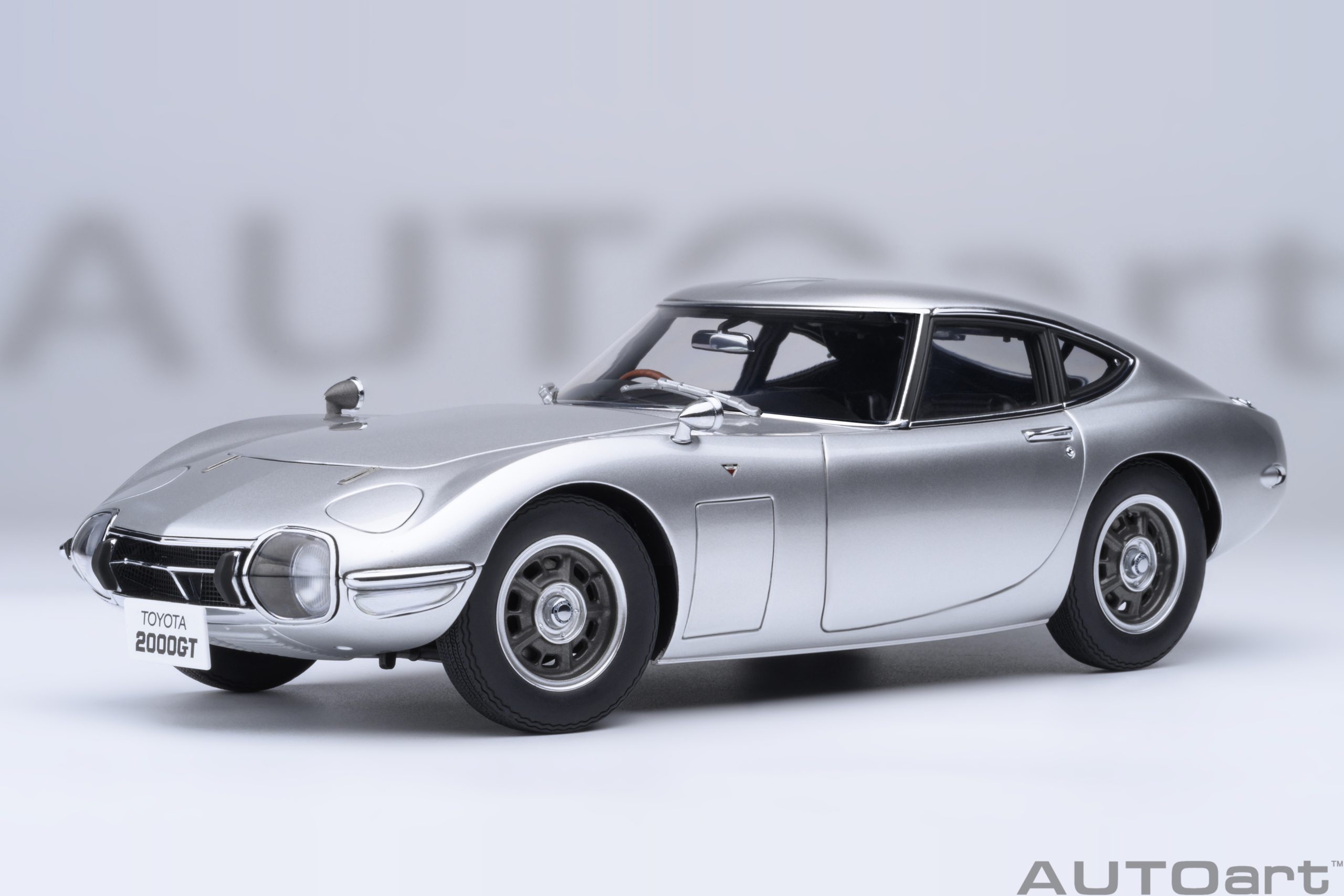 79548 AUTOart Toyota 2000GT 1967 Silver 1:18