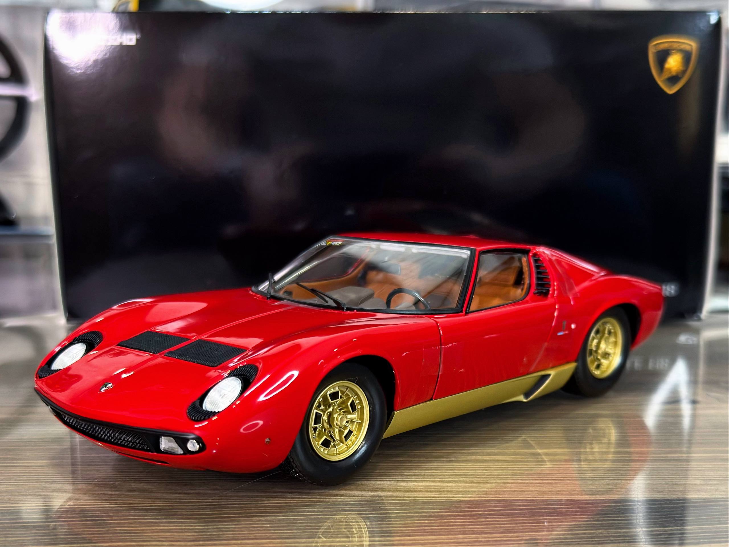 08314R Kyosho Lamborghini Miura P400 Red/Gold 1:18