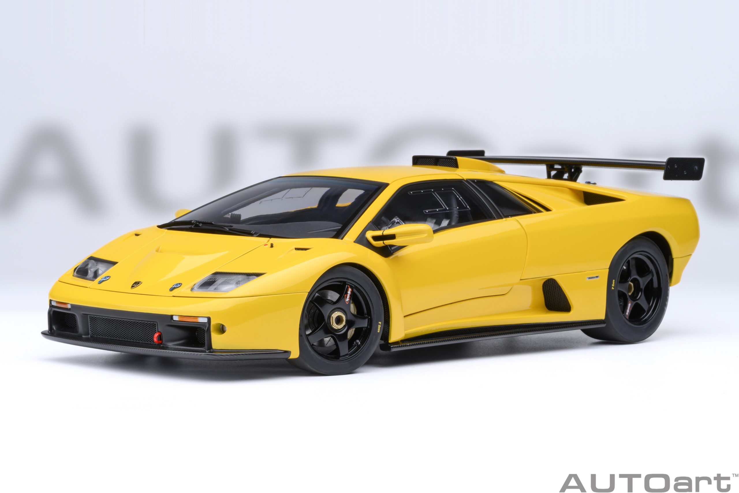 79138 AUTOart Lamborghini Diablo GTR Superfly Yellow 1:18
