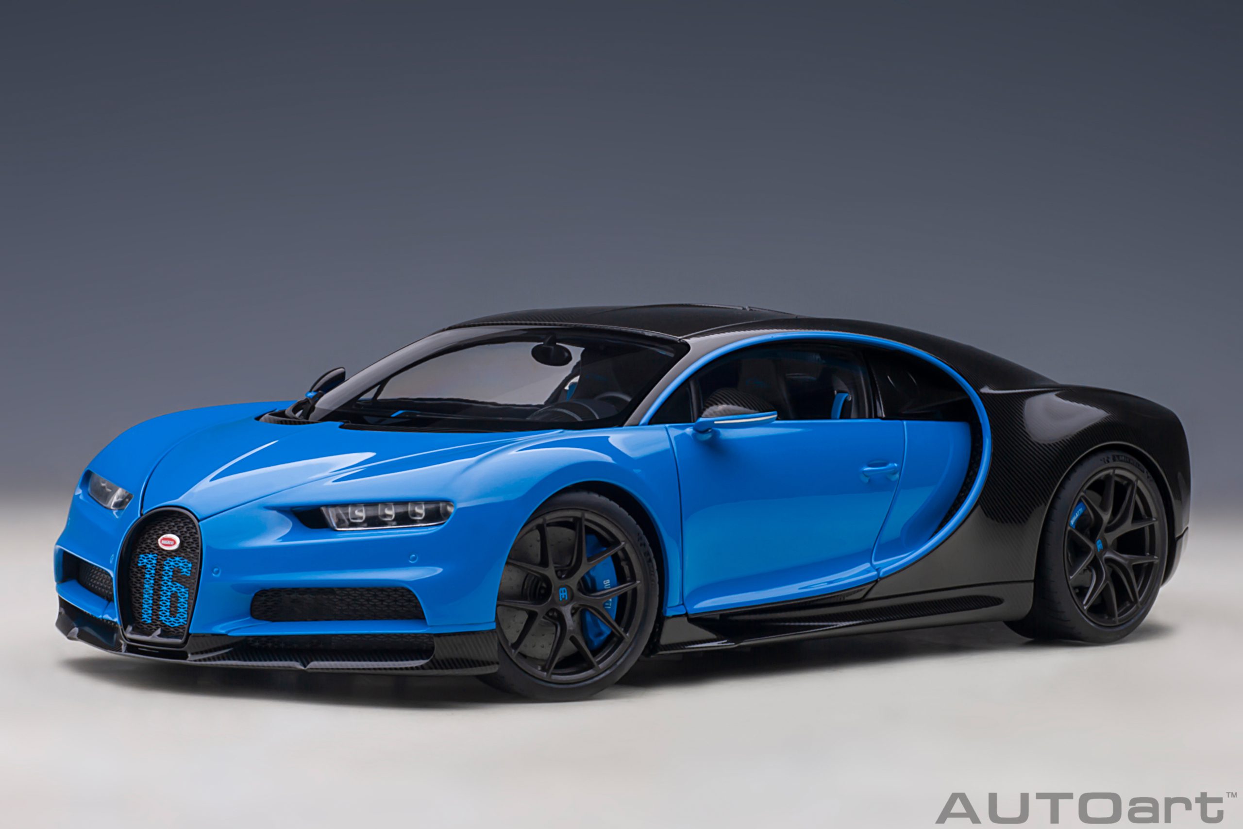 70997 AUTOart Bugatti Chiron Sport 2019 French Racing Blue/Carbon 1:18