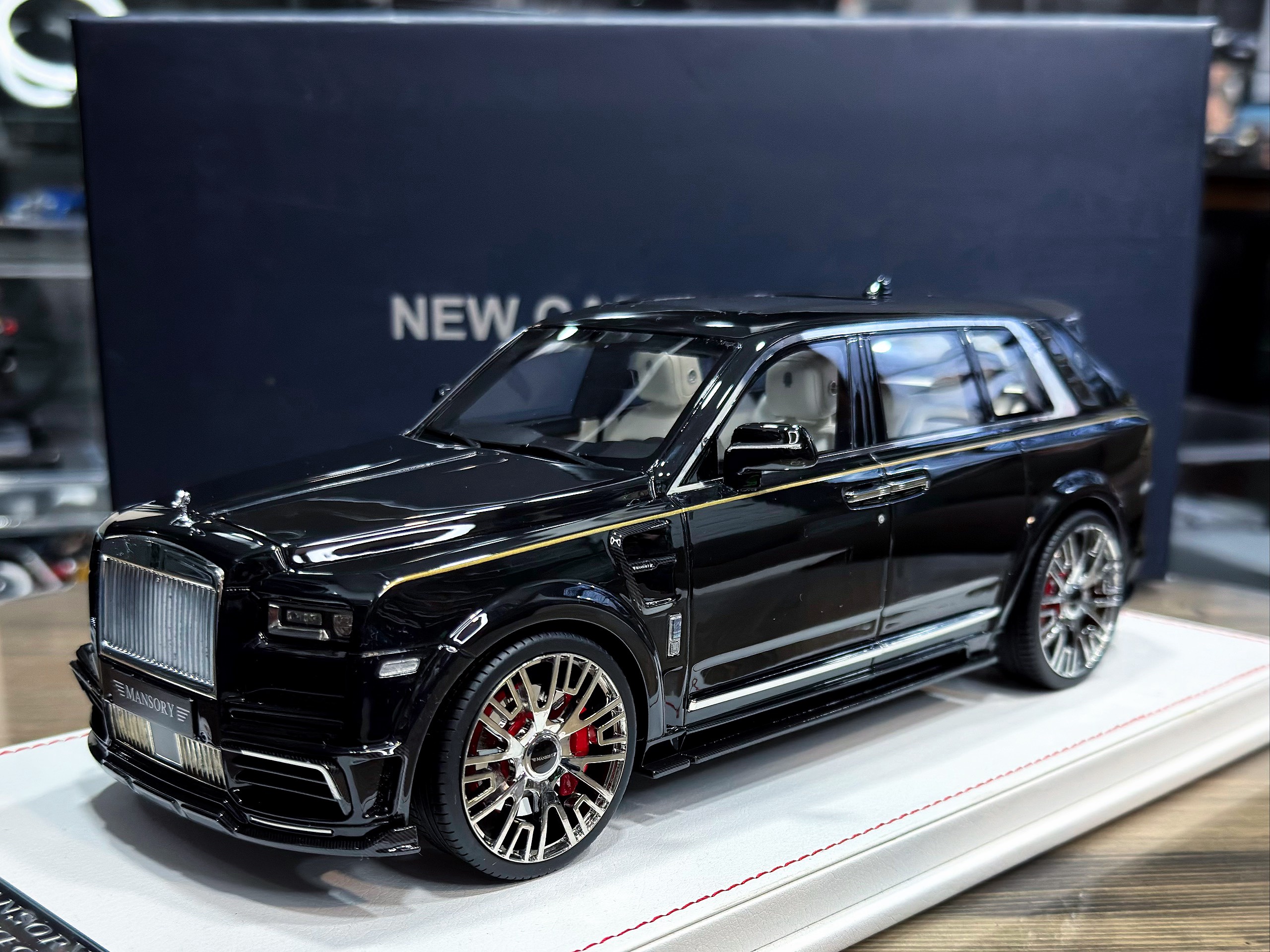 New Cars Model Mansory Rolls Royce Cullinan Black 1:18