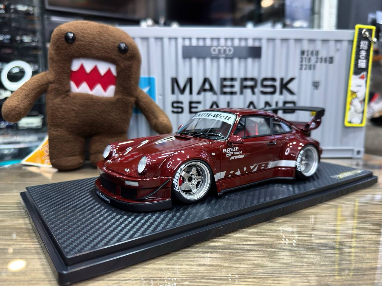IG3622 Ignition Model RWB 930 Dark Red 1:18