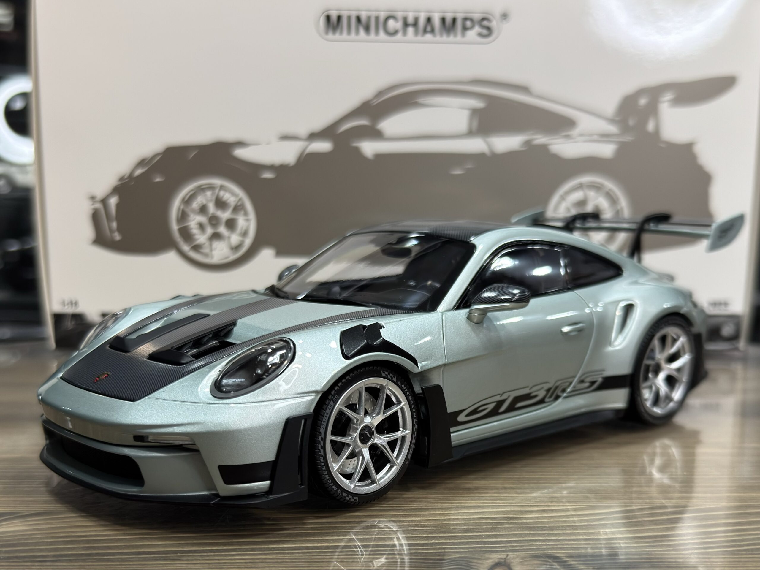 110062044 Minichamps Porsche 911 (992) GT3RS 2023 Silver 1:18