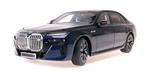 110023701 Minichamps BMW i7 M70 G70 2024 Blue Metallic/Black Metallic 1:18