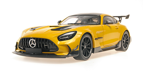 110032021 Minichamps mercedes AMG GT black series yellow 2021 1:18