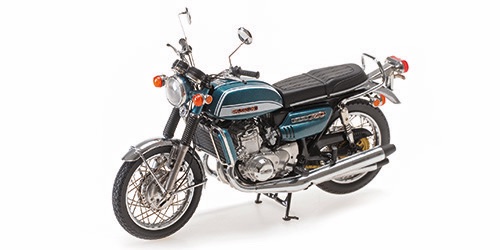 122162104 Minichamps Suzuki GT 750 J 1973 Green 1:12