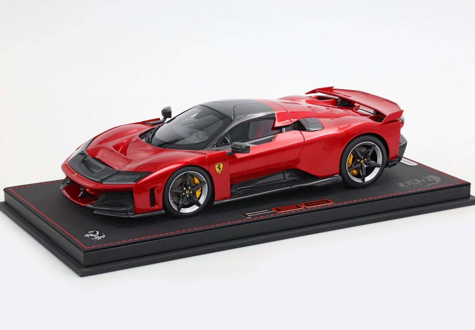 P18253H BBR Models Ferrari F80 Carbon Optional Rosso Supercar Bicolor Wheels Silver And Carbon 1:18