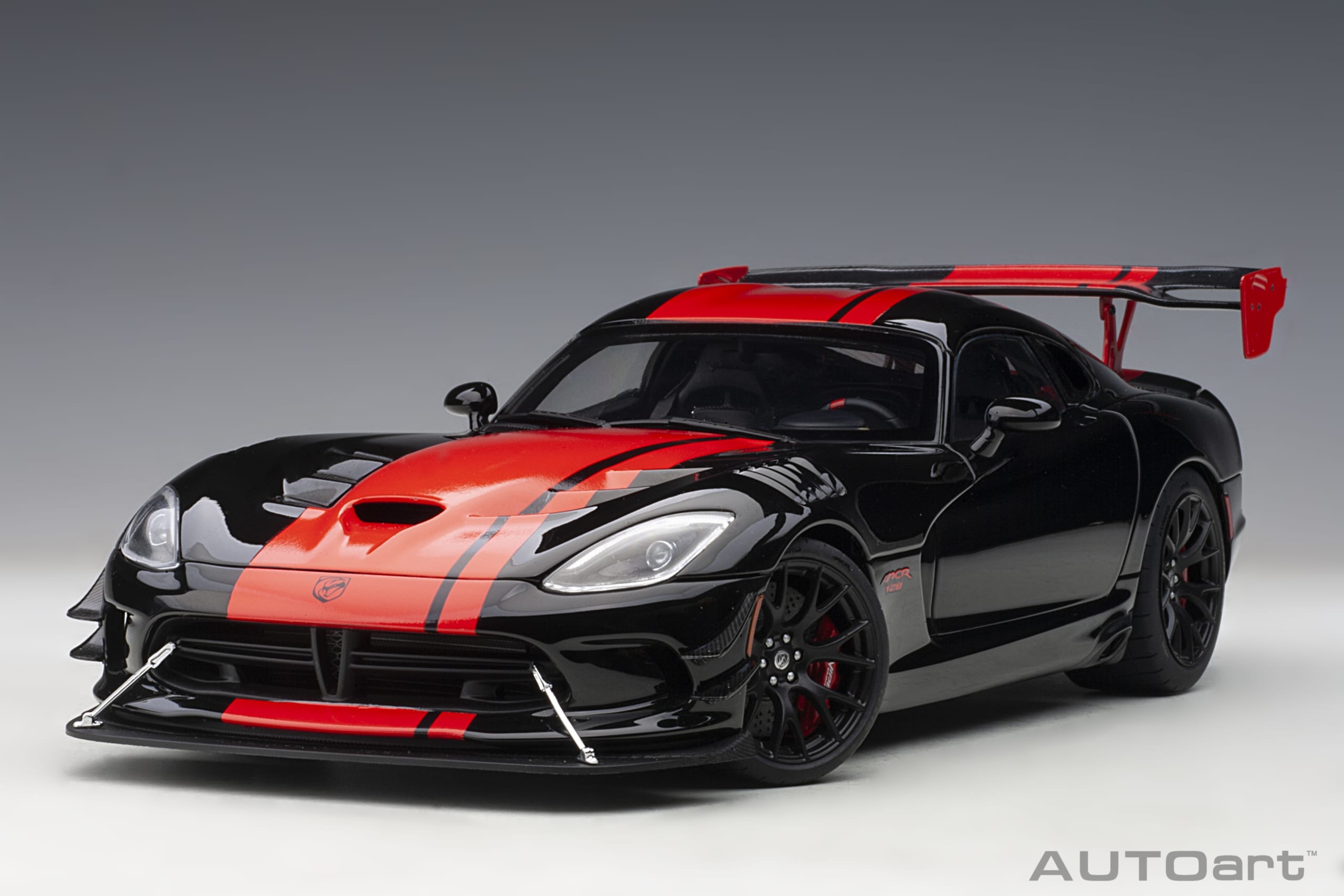71732 AUTOart Dodge Viper 1:28 Edition ACR 2017 Venom Black with Red Stripes 1:18