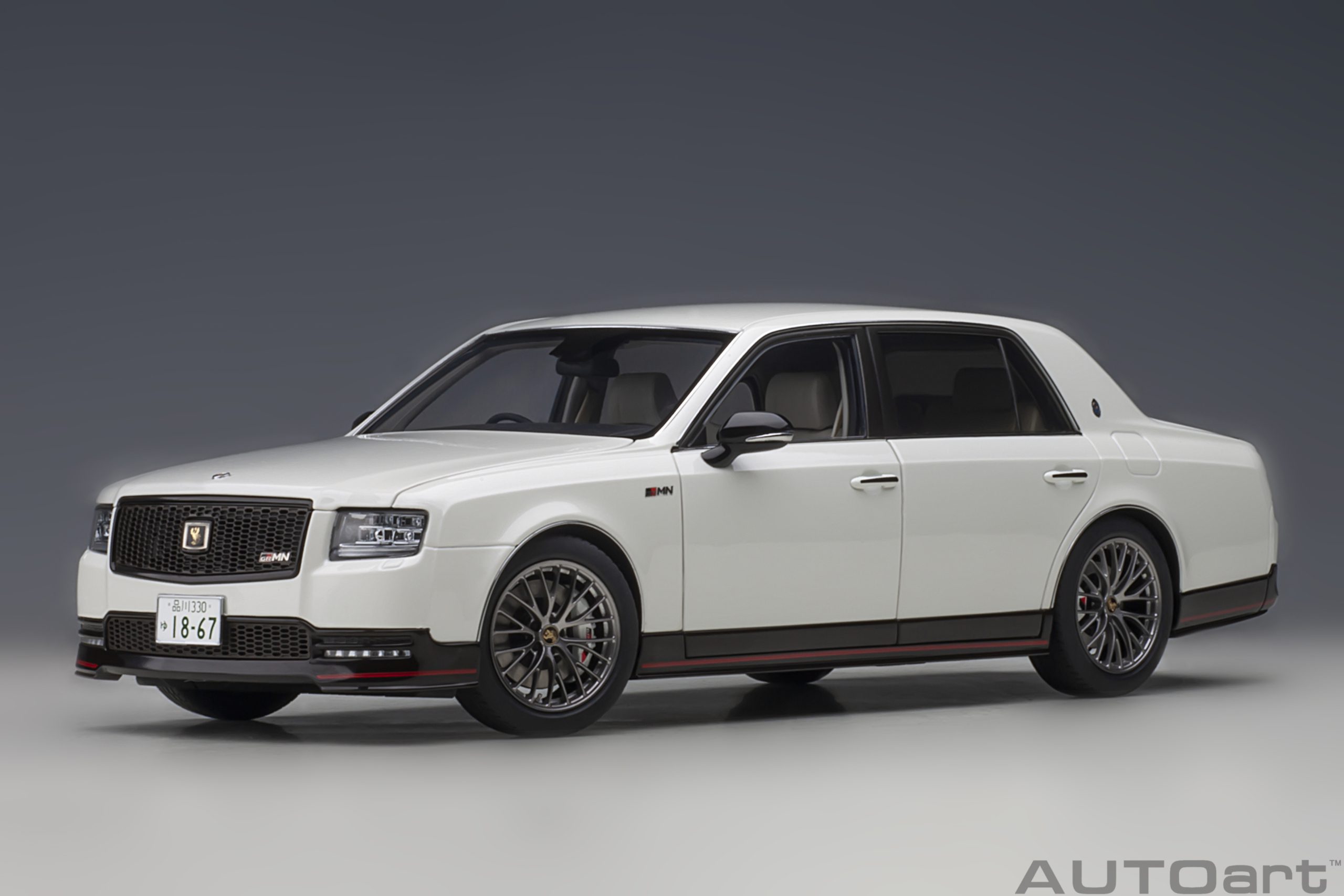 78764 Autoart Toyota Century GRMN 1:18