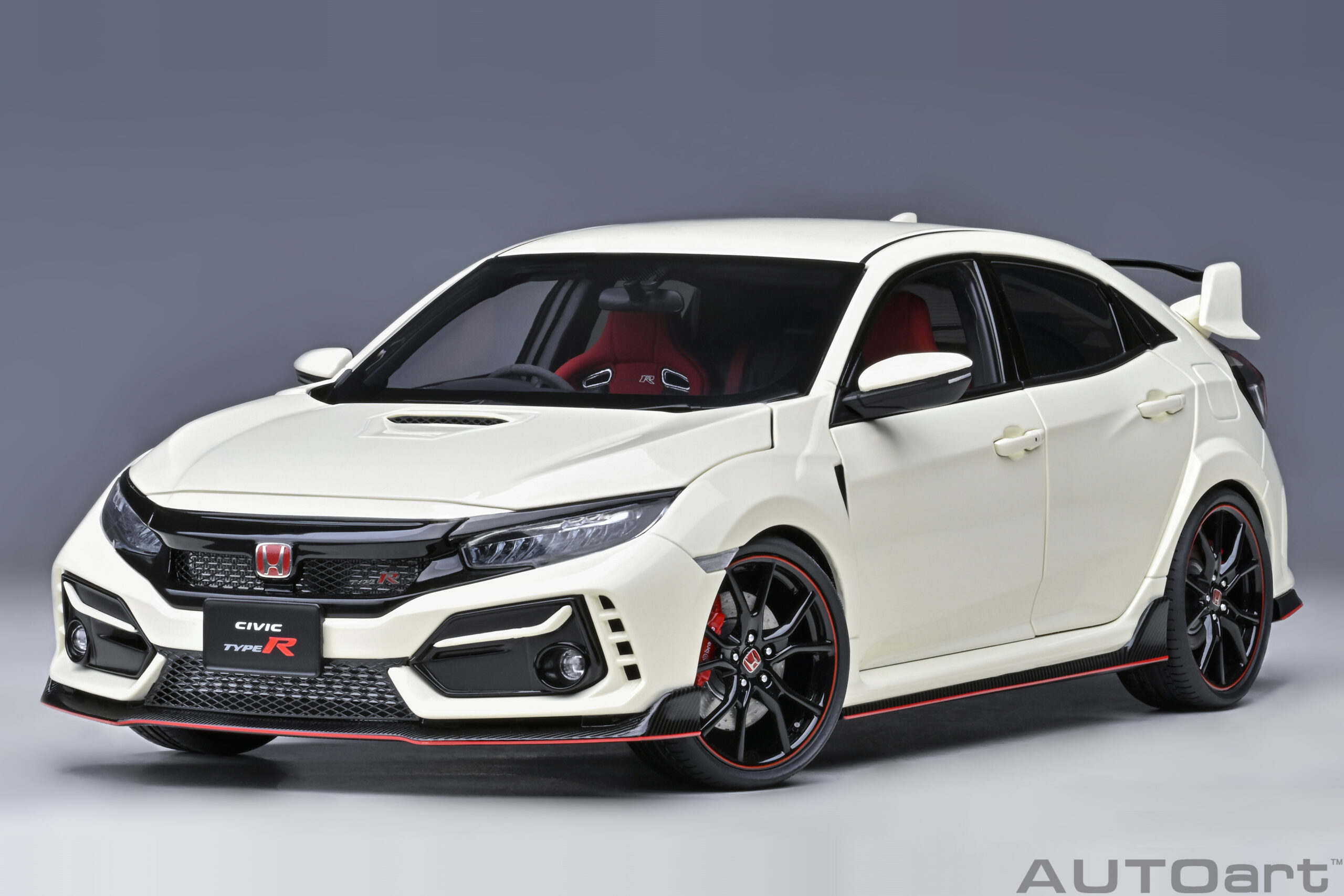 73220 AUTOart Honda Civic Type R (FK8) 2021 Championship White 1:18
