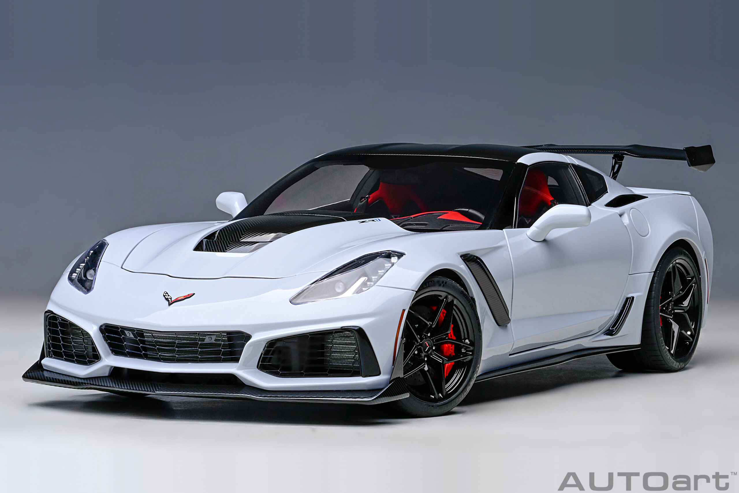 71277 AUTOart Chevrolet Corvette C7 ZR1 Ceramic Matrix Grey Metallic 1:18