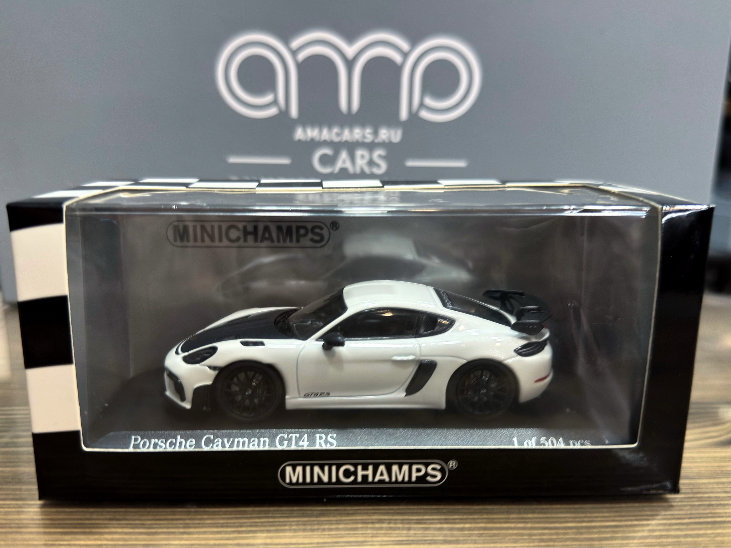 410069702 Minichamps Porsche Cayman GT4 RS 2021 White/Black Wheels 1:43