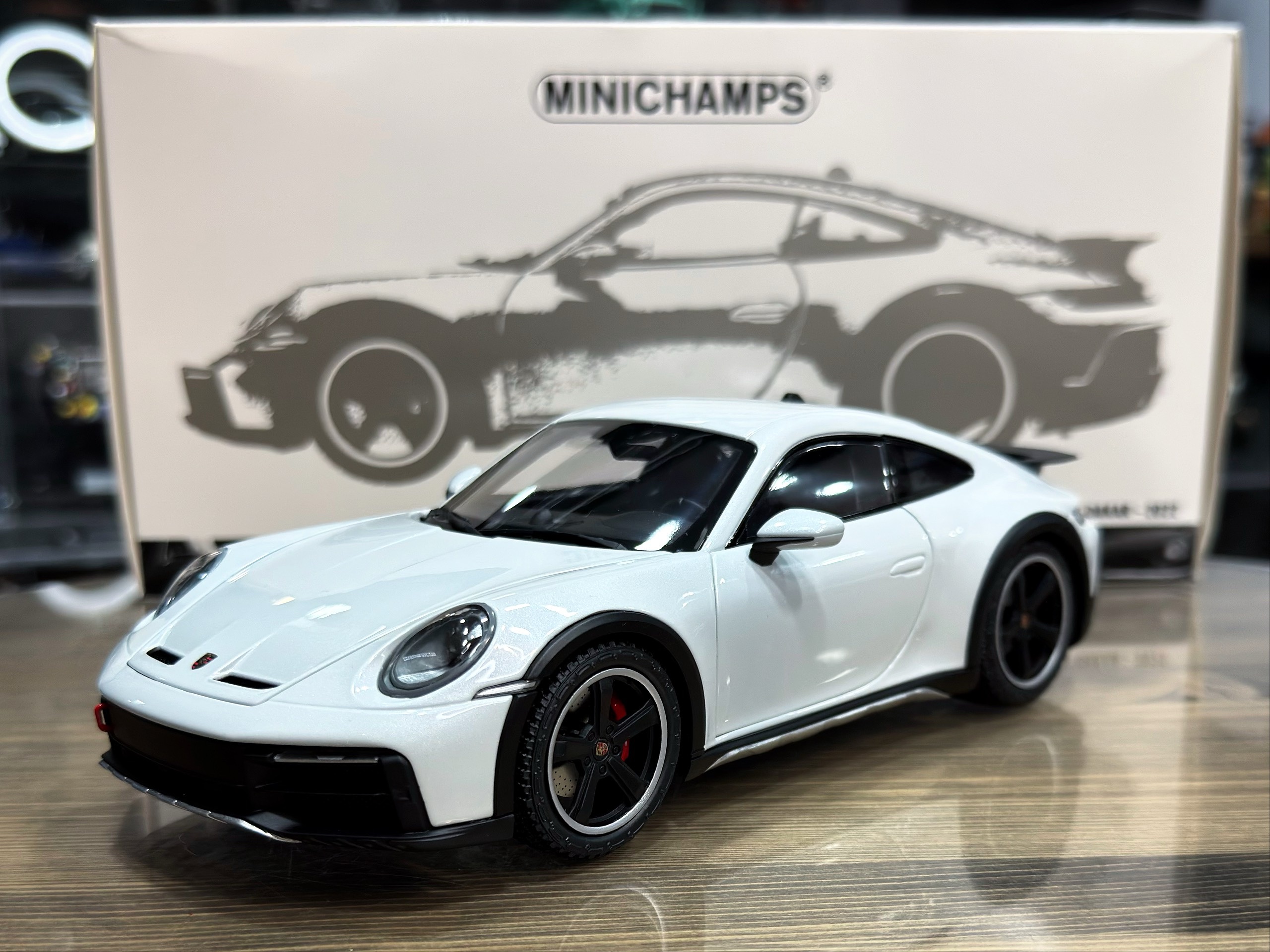 110062074 Minichamps Porsche 911 Dakar 2022 Grey Met 1:18